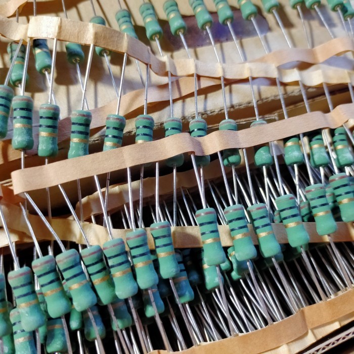 Cantik Resistor 10 Ohm 3 Watt Japan Murah