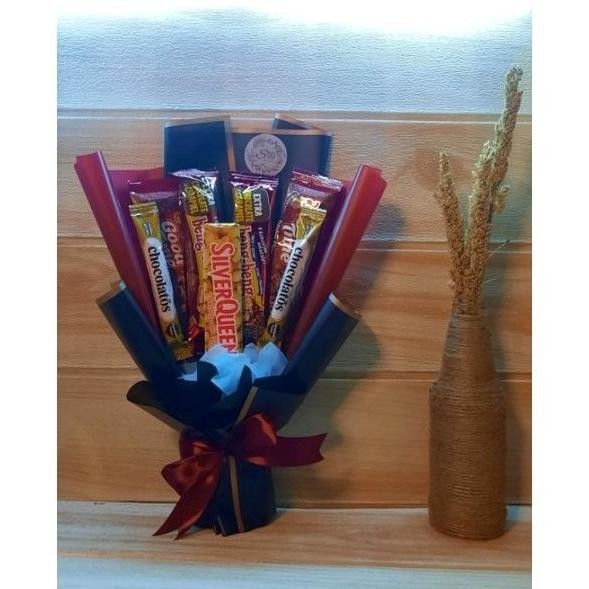 

Terlaris Buket Snack/Bouquet Makanan Coklat Bengbeng Silverqueen/Kado Hadiah Valentine Natal Wisuda Ulang Tahun Big Sale