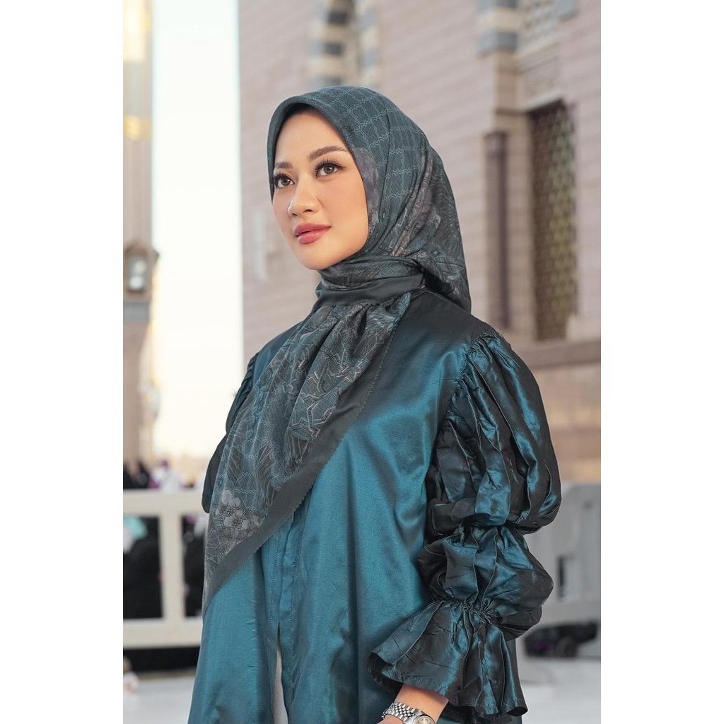 Buttonscarves Medina 2 Series