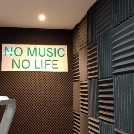 Peredam Suara / Busa Peredam Suara / BUSA PEREDAM SUARA ZIGZAG GREY