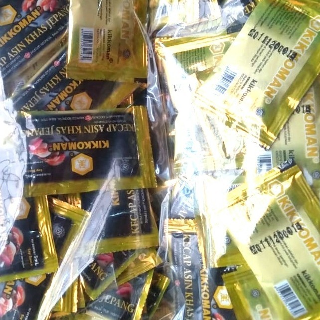 

Kikkoman Kecap Asin Khas Jepang Halal Sachet Kecap Asin 5Ml 100Pcs