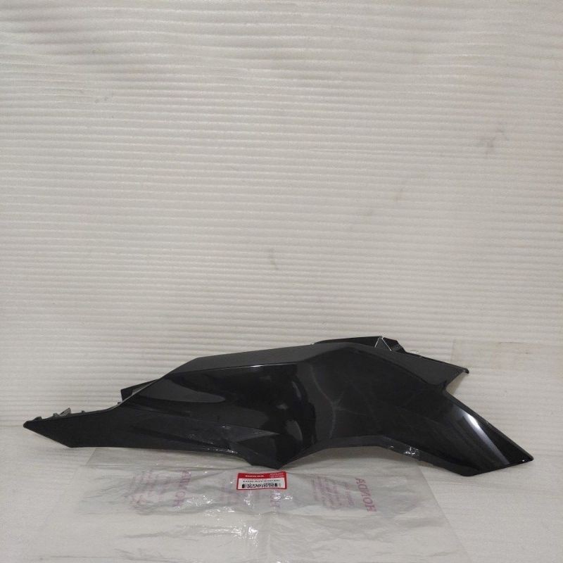 Cover Body Belakang Kanan Honda Vario 125 ESP 2023 Original K2V