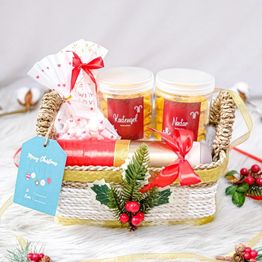

CNY IMLEK CHINESE NEW YEARS PAKET HAMPERS BINGKISAN PARCEL PREMIUM HARD BOX KUE KERING NASTAR NANAS KEJU KASTENGEL SAGU KEJU KUE SALJU LEMBUT SPESIAL HOMEMADE KUE HAMPERS NATAL NEW YEARS TAHUN BARU PREMIUM C