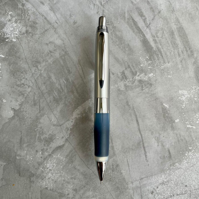 

UNI Alpha Gel Shaker M5-617GG Mechanical Pencil/ Pensil Mekanik -fo3