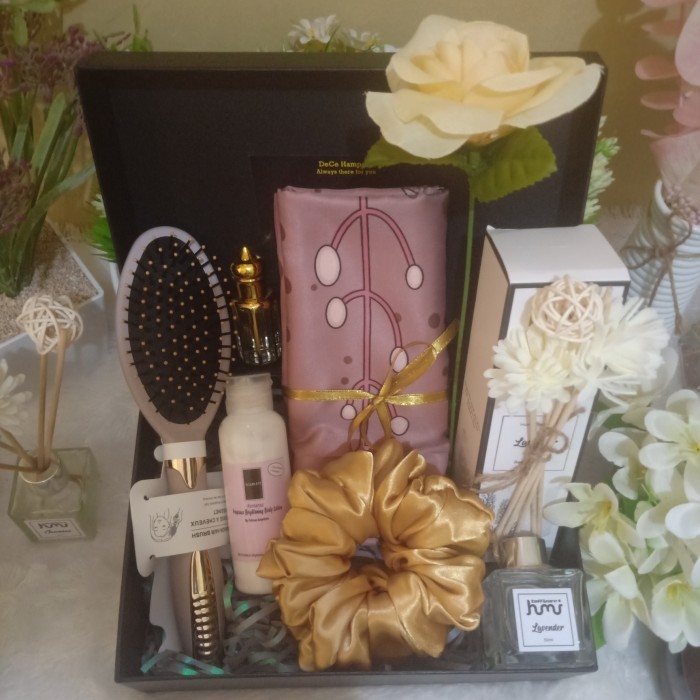 

Ready DeCe Hampers Wanita Kado Ulang Tahun Wanita Special Bestie Kado Istri