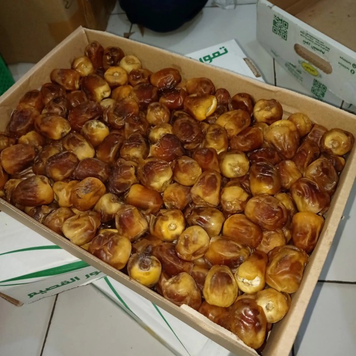 

Kurma - Kurma Sukari Sukkari Korma Basah Sukkary 3Kg Al Qassim Qasim