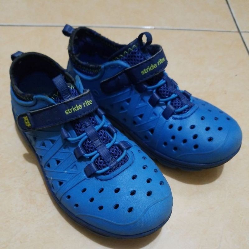 preloved sepatu pantai/basah Stride*rite Ori