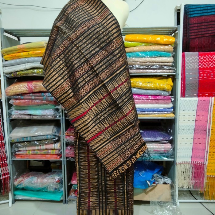 Songket Tarutung Pucca Klasik Tembaga Dasar Hitam