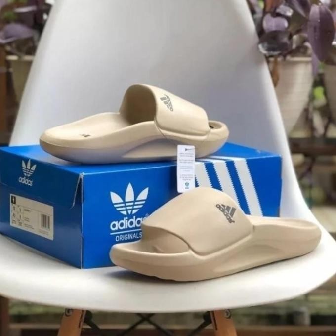 Sandal Adidas Adilette Original Pria Sendal Slop Sandal Slip on Slide