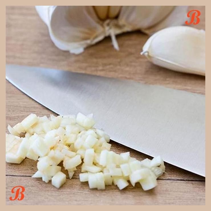 

| HOF | BAWANG PUTIH CINCANG MINCED GARLIC WITH VEGETABLE OIL 150 GR