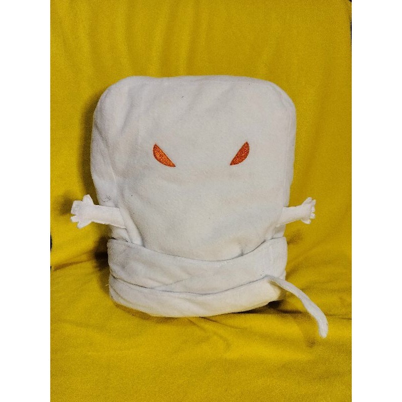 Boneka hantu putih jepang