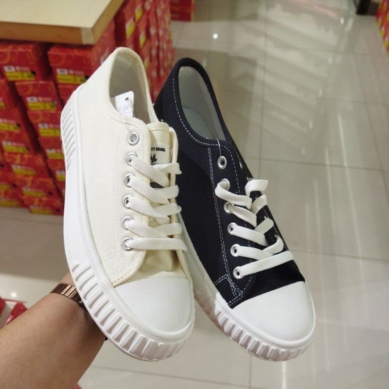 Sepatu sneakers wanita By Cardinal shoes Original