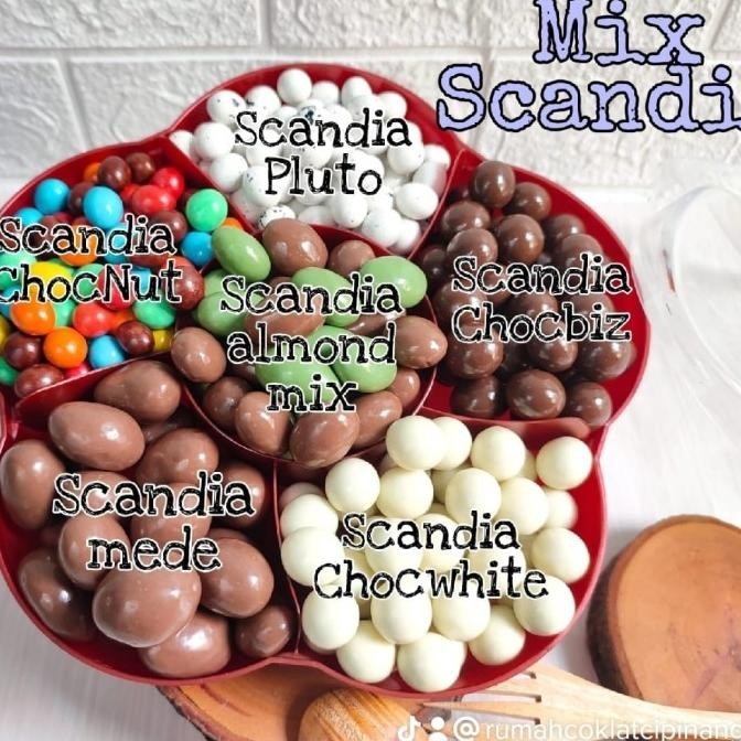 

Ready Coklat Scandia / Coklat Toples / Parsel Coklat / Coklat Tray Lebaran Pengiriman Cepat