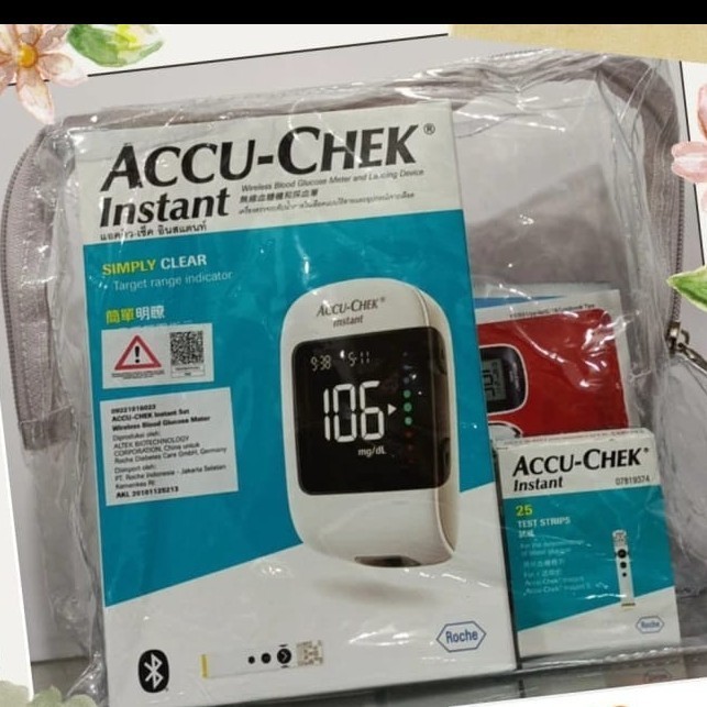 Accu-Check Instant Kit / Alat Cek Gula Darah