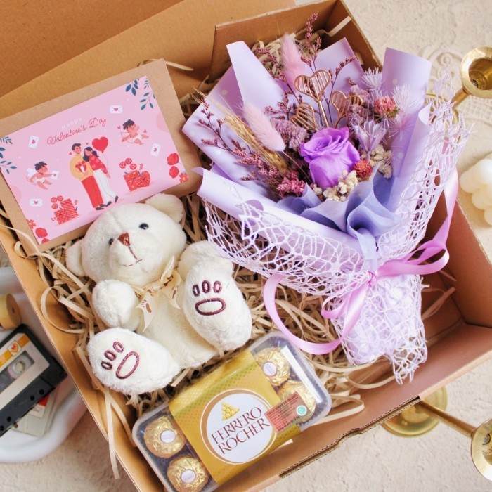 

Perfect Valentine Hampers Rose Bouquet / Buket Bunga Valentine / Kado