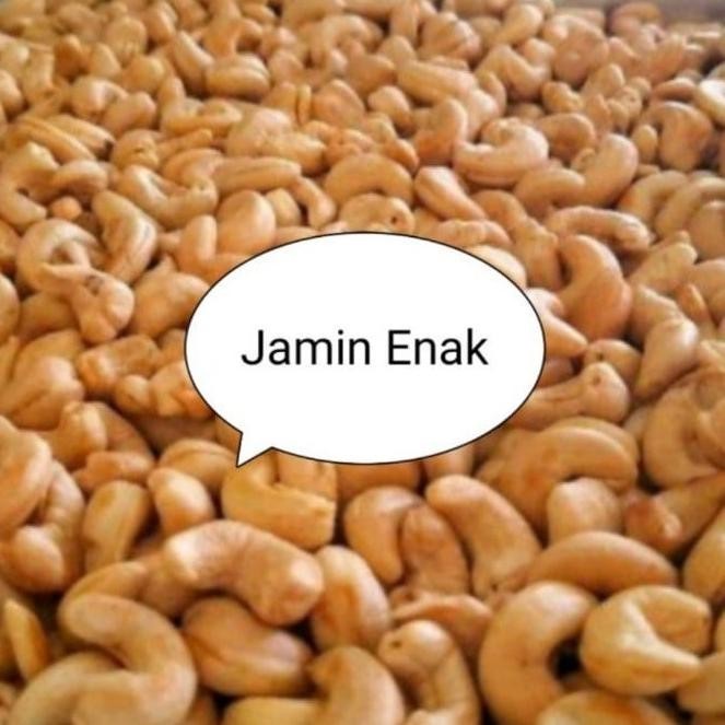 

Kacang Mede Super Original Panggang / Roasted Cashew 500Gr Terbaik