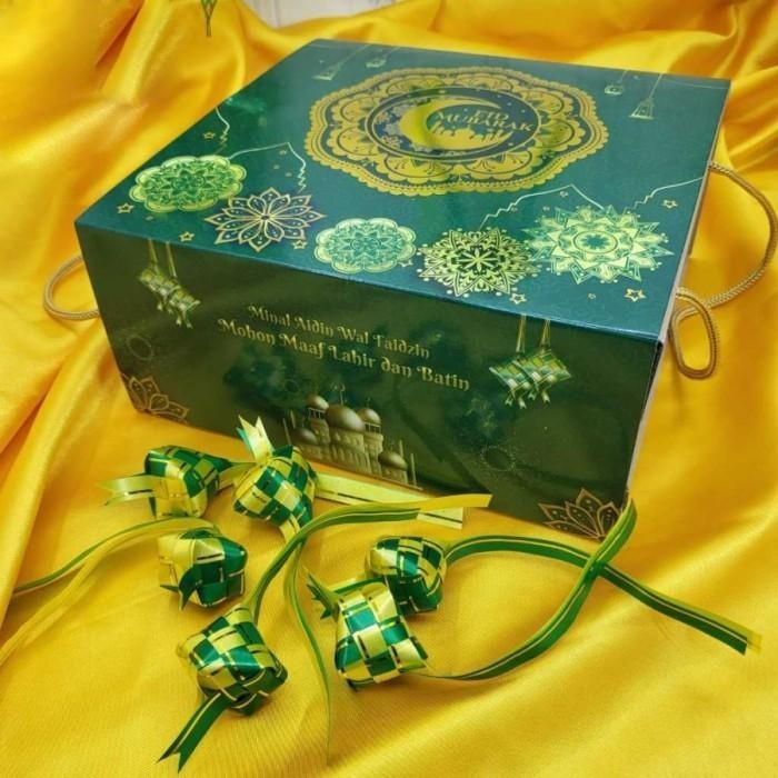 

Dus Kue Lebaran Idul Fitri Isi 4 Toples Kotak 350Gr Ukuran 22X22X10 Cm 084