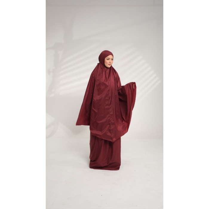 Murah Mukena Dewasa Polos Travel - Zoya Devania Prayer Set - Bahan Parasut - Maroon Kekinian 2024 Te