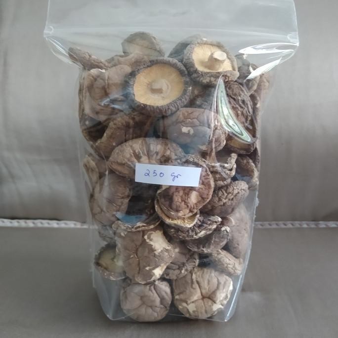 

250 gram Jamur Shitake kering / hioko