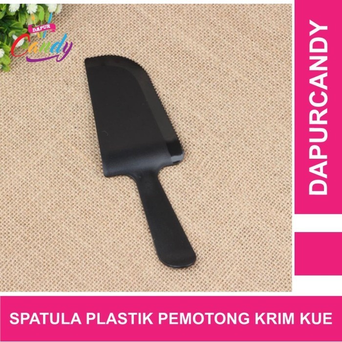 

Dapurcandy - Spatula Hitam Bahan Plastik Untuk Memotong Krim Kue