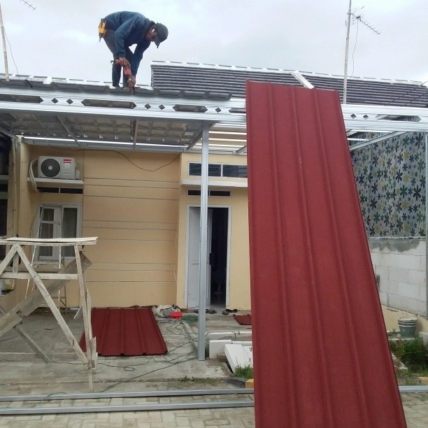 KANOPI BAJA RINGAN ATAP SEPANDEK PASIR.