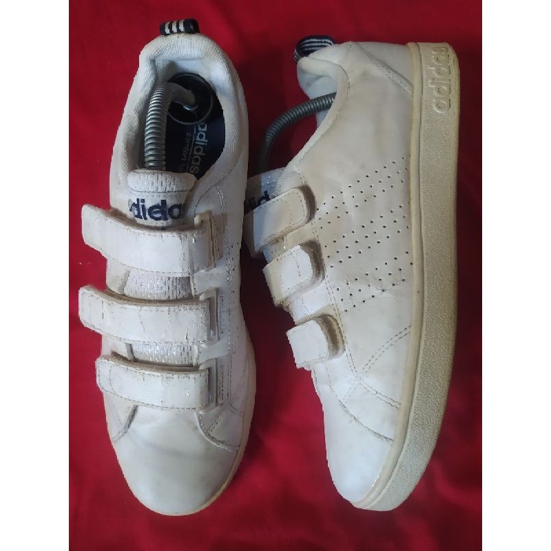 ADIDAS ADVANTAGE (SIZE 42)