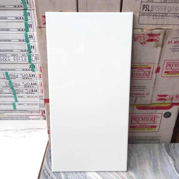 KERAMIK DINDING 25X50 PUTIH GLOSSY-DINDING DAPUR-DINDING KAMAR MANDI