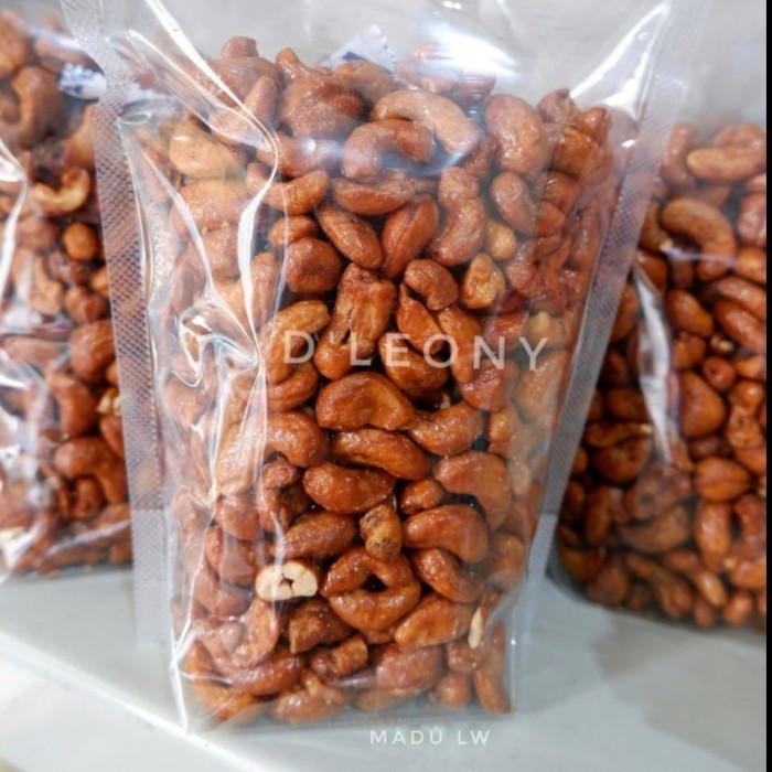 

Kacang Mede Goreng Rasa-Rasa Berat 1kg