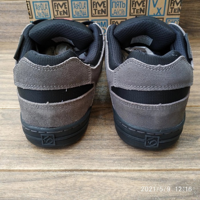 NEW SERIES FIVE TEN FREERIDER SHOES ORI BNIB BLACK GREY - SEPATU MTB XC AM DH QUALITY ORIGINAL