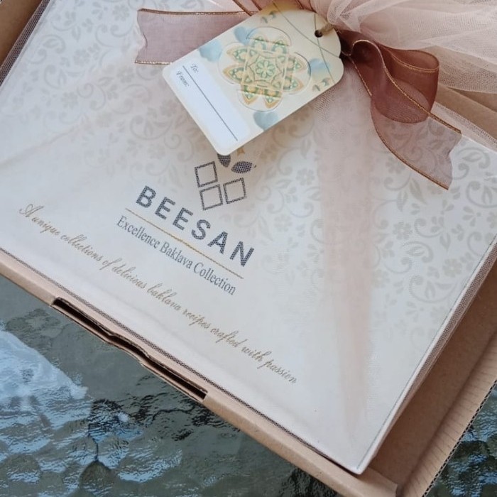 

Limited Hampers lebaran bingkisan idul fitri baklava beesan - dus baklava exc Baru!