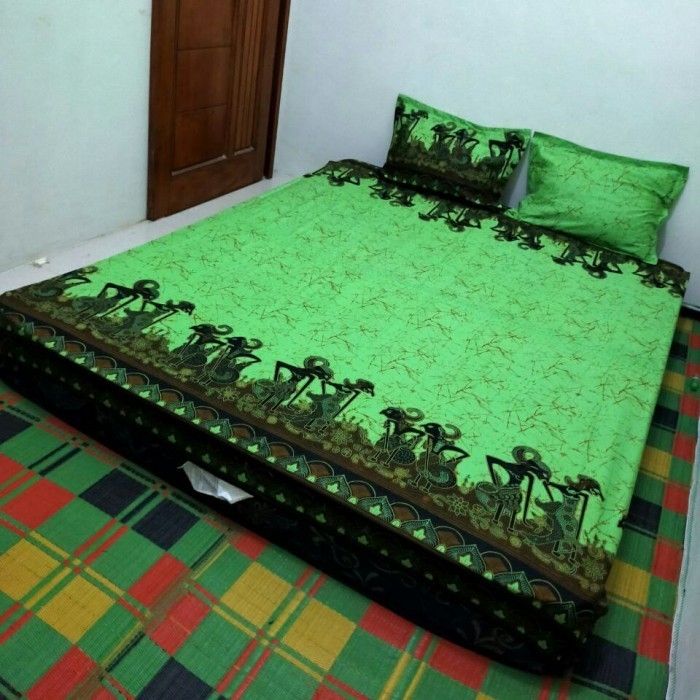 SPREI BATIK MOTIF WAYANG