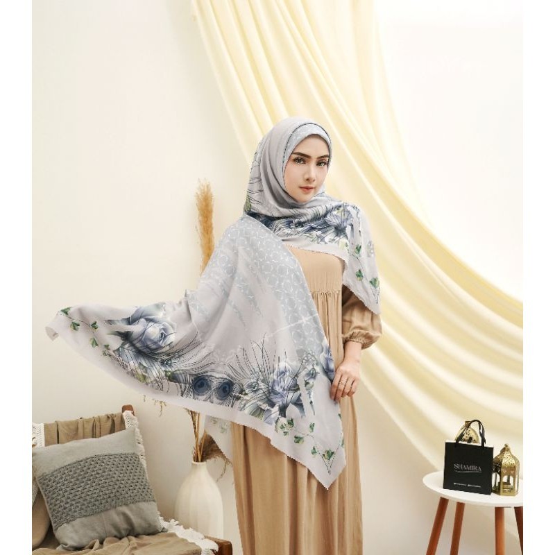 Shamira Hijab Segiempat Voal Motif Printing Premium Uk 115 x 115 - Bulu Merak | Gratis Box