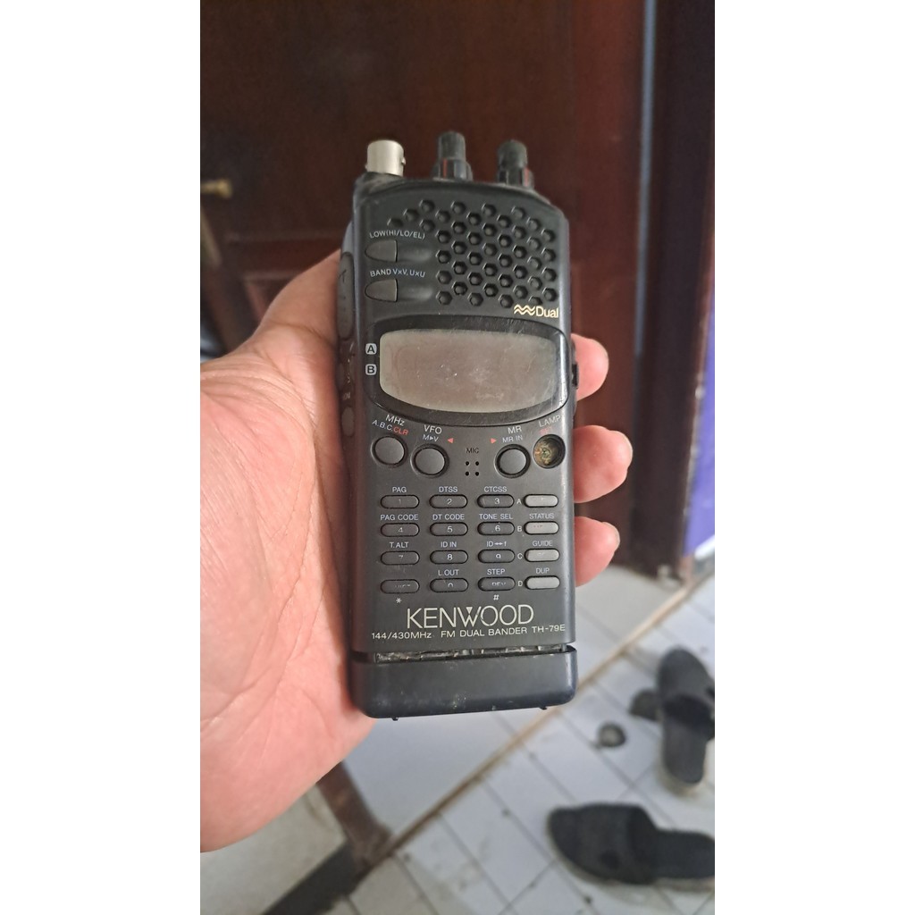 ht kenwood th79e dual band kenwood dual band th 79e  Frekuensi uhf dan vhf kondisi apa adanya cocok 