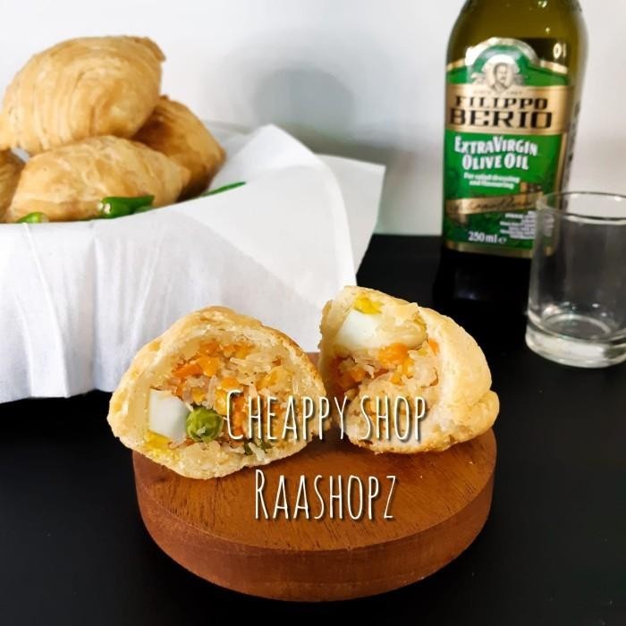 

Pastel Gembul Pastel Ayam Hampers Pastel Sayur Fresh Renyah Kering 063