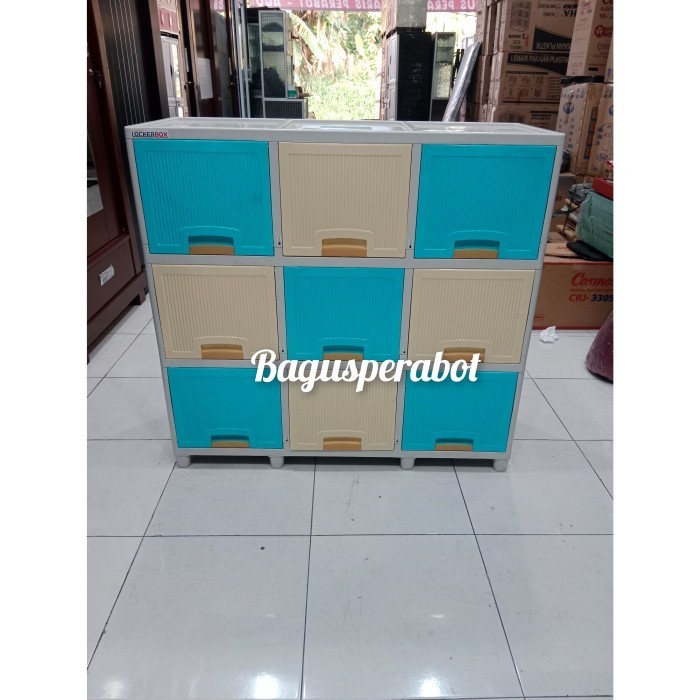 

Lemari Plastik 3 Susun Napoli Flip Locker 3309