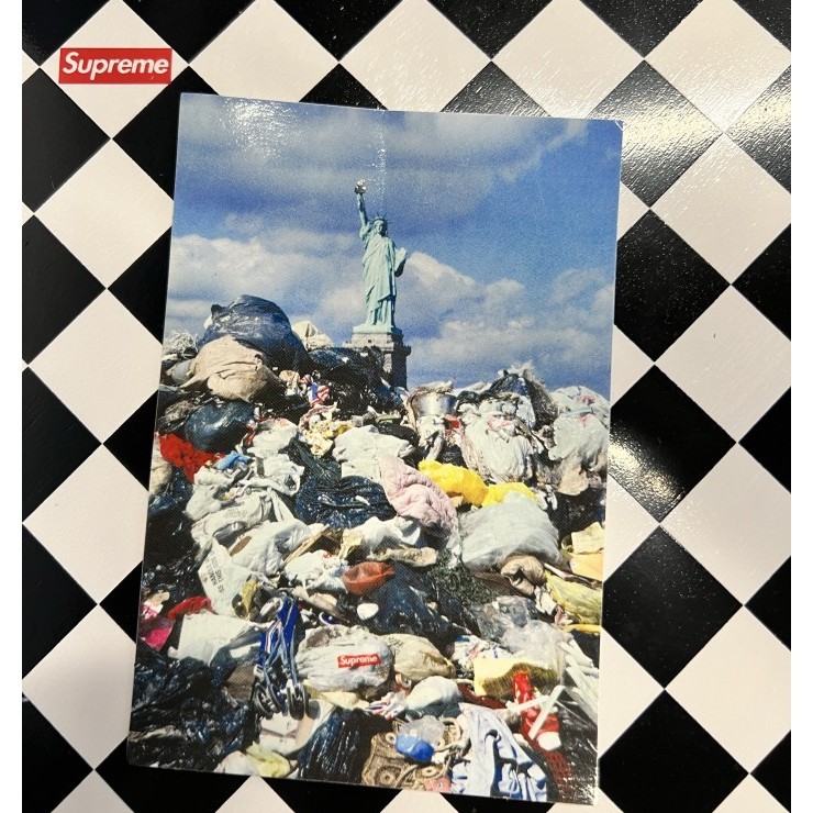 

Supreme Trash Sticker Original