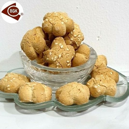

Terbaru Kue Bangkit Sagu Premium Bangka ( Kue Idung Bangka ) Original