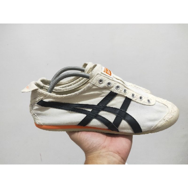 Onitsuka Tiger Slip On Size 44 fit 43