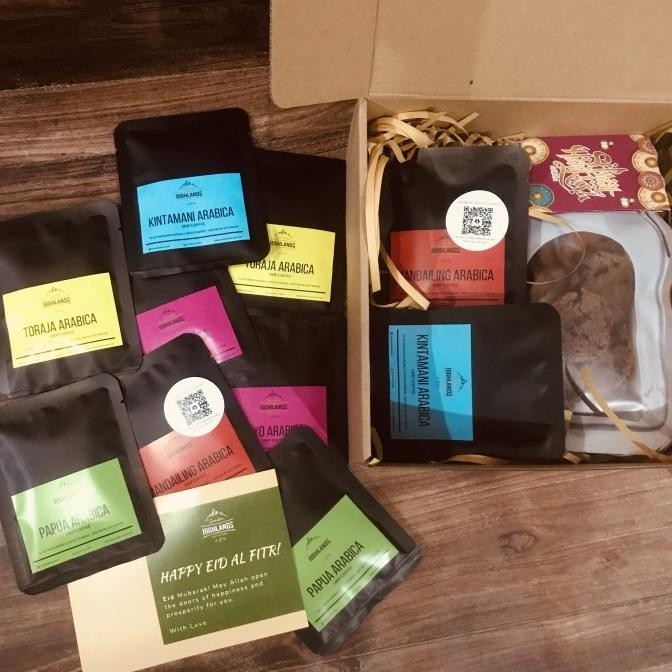 

HAMPERS SET -DRIP COFFEE AND COFFEE PACKS, 12 PACKS COFFEE AND COOKIE