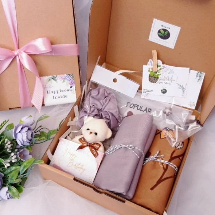 

Hadiah Hijab Box - Hampers Hijab - Parcel Hijab Box Banyak Free