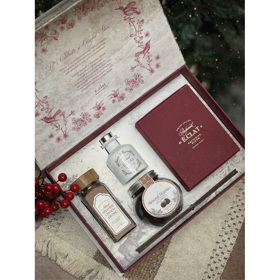 

Biche Holiday Hampers (Ready Stock)