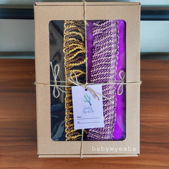 

Hampers Set Sajadah Velvet Couple Travel Premium Tassel Gift Box Card