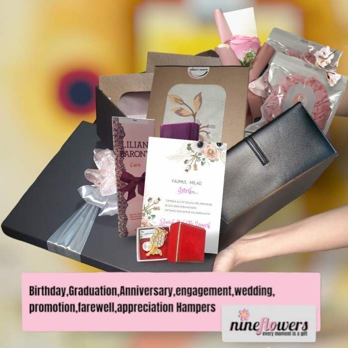 

Kado Ulang Tahun Wanita Hampers Pernikahan Hijab Special 3