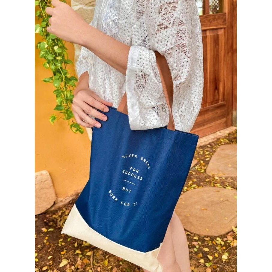 

Hampers Lebaran Idul Fitri Parcel Ramadhan Sajadah Kue Kering PS