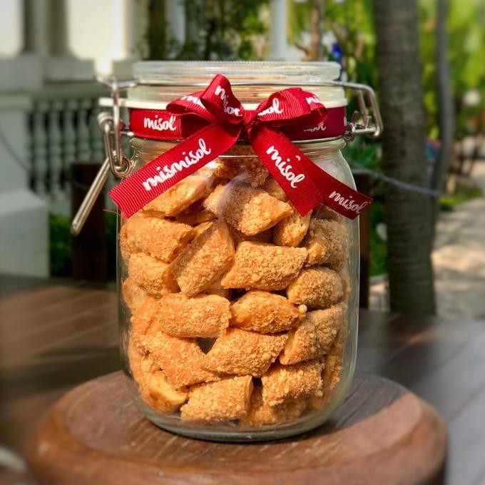 

Double Cheese Puff Kue Kering MISOL ukuran Jar Besar 200 gr