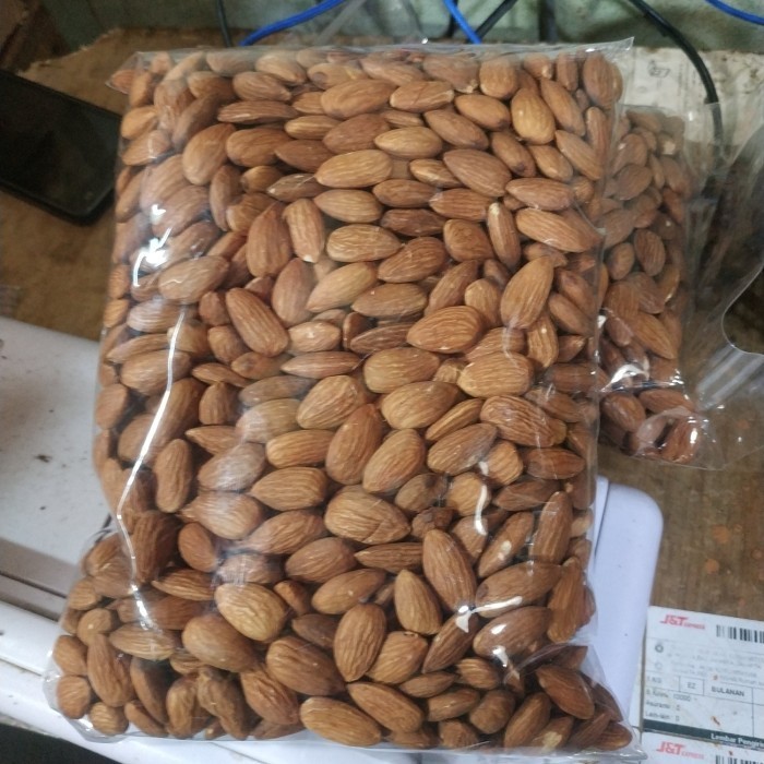 

BERMUTU kacang almond panggang 1 kg roasted