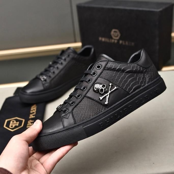 Sepatu Sneakers Pria Branded / Sepatu Pria Casual Branded Mirror  Ruhmacil