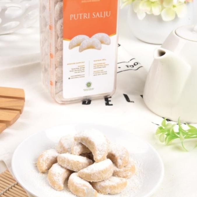 

Best Seller Putri Salju Toples By Holland Bakery Limited Edition