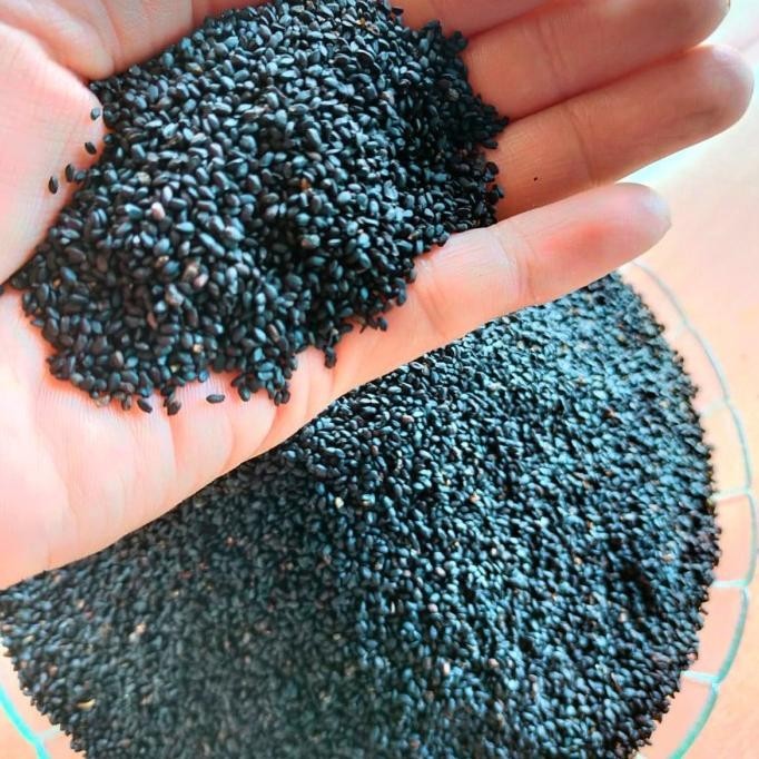 

Biji Selasih Import 1 kg kilogram Bersih Grade A HE