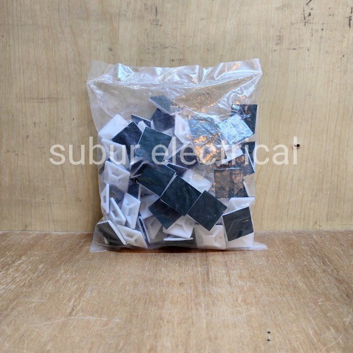 

KABEL TIE MOUNT 30X30